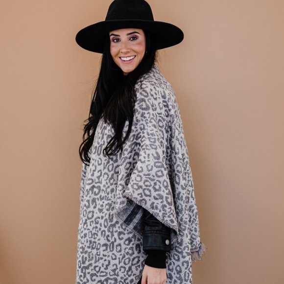 Leopard Print Reversible Open Front Cardigan - Picture 3 of 6